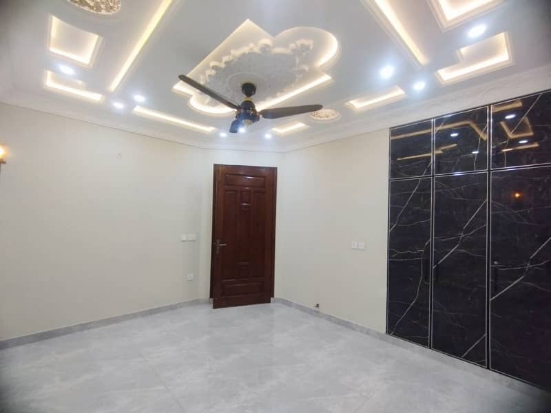 Ideal House Is Available For Sale In Lahore 27