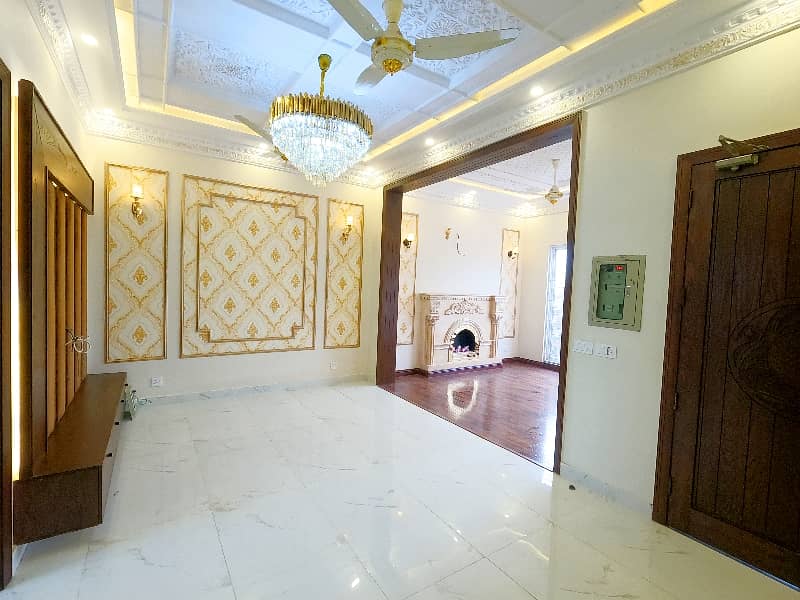 Buying A Facing Park House In Central Park - Block A1 Lahore? 9