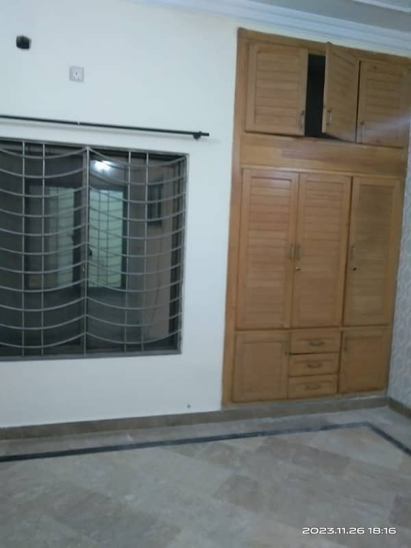 Upper Portion With Servant Available For Rent Very Near To Park 5