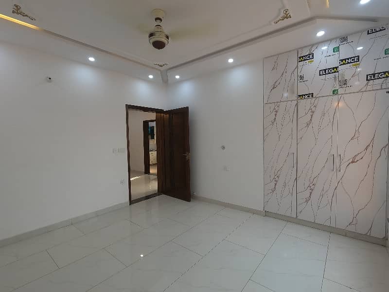 Buying A Facing Park House In Central Park - Block D Lahore? 13