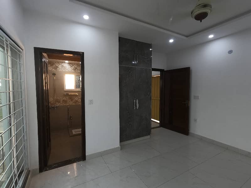 Buying A Facing Park House In Central Park - Block D Lahore? 29