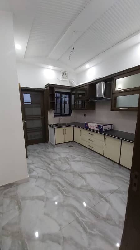 10 Marla House Available For Rent in Gulmohar Block Bahria Town Lahore 1