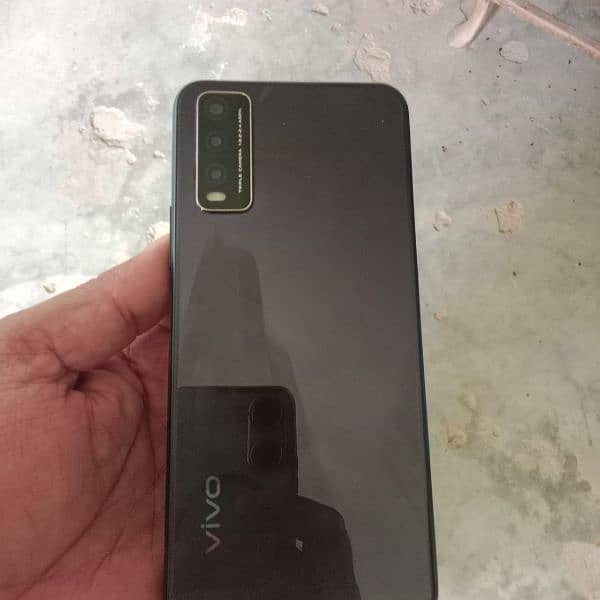 vivo y20 with box and charger condition 10x10 2