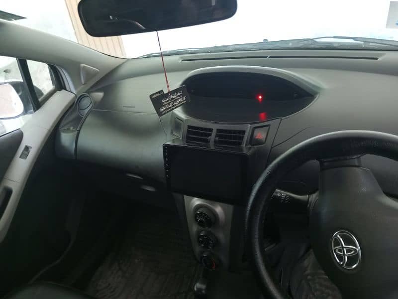 Toyota vitz 2008 12