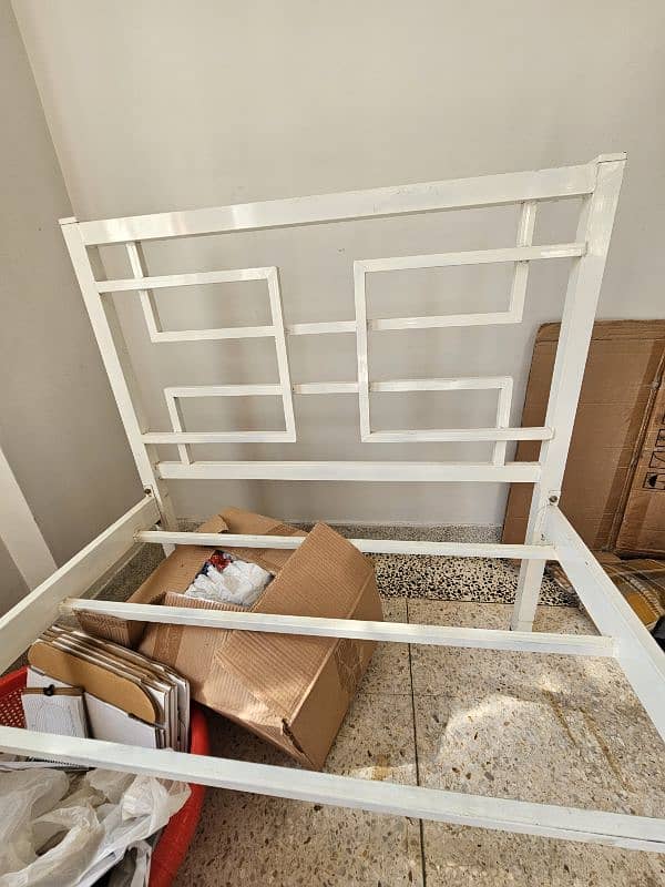 white iron single bed 1