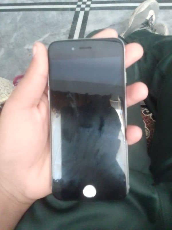 iPhone 6 Non PTA 1