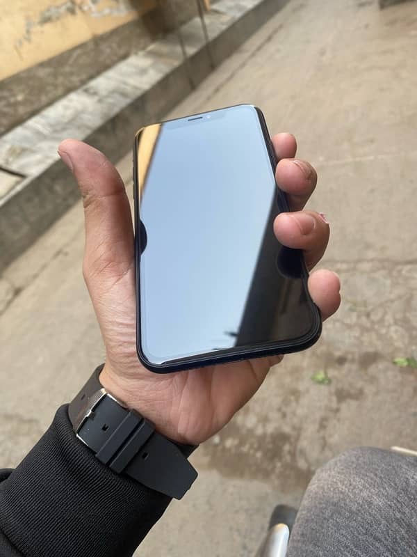 iphone Xr non pta (jv) black color 10/10 condition 81 health 6