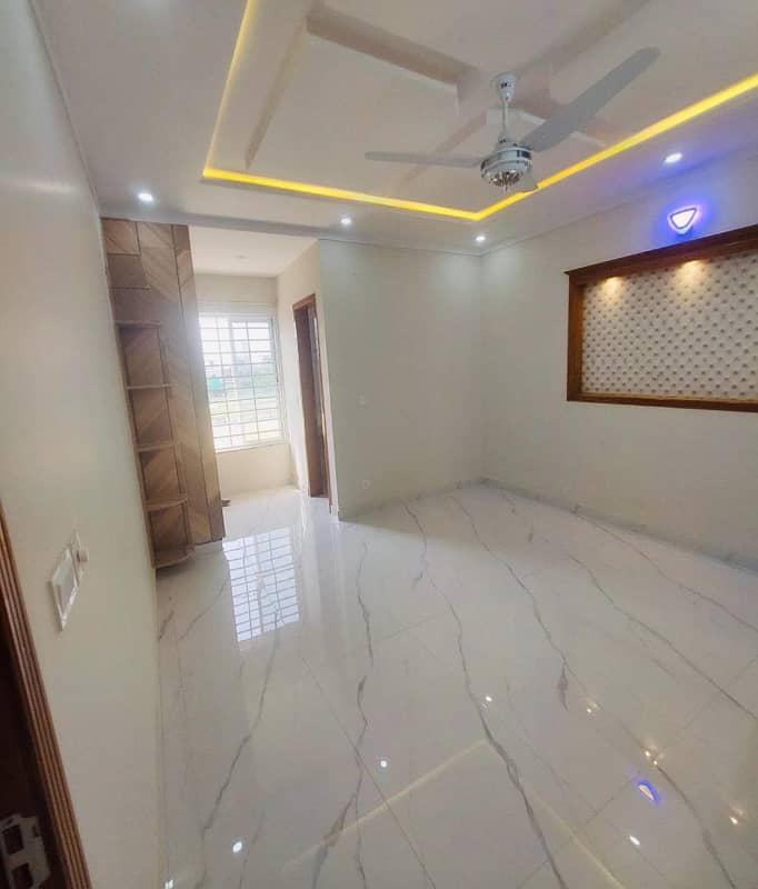 G-10/2 Beautiful Upper Portion 1/Kanal Very Reasonable Rent 1