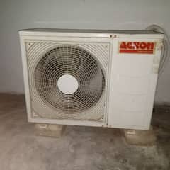 Acson company AC Sada 1/2 ton outer me sirf kam hua hai