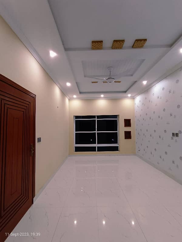 BEAUTIFUL LUXURY HOUSE FOR SALE IN COMMERCIAL MARKET 7