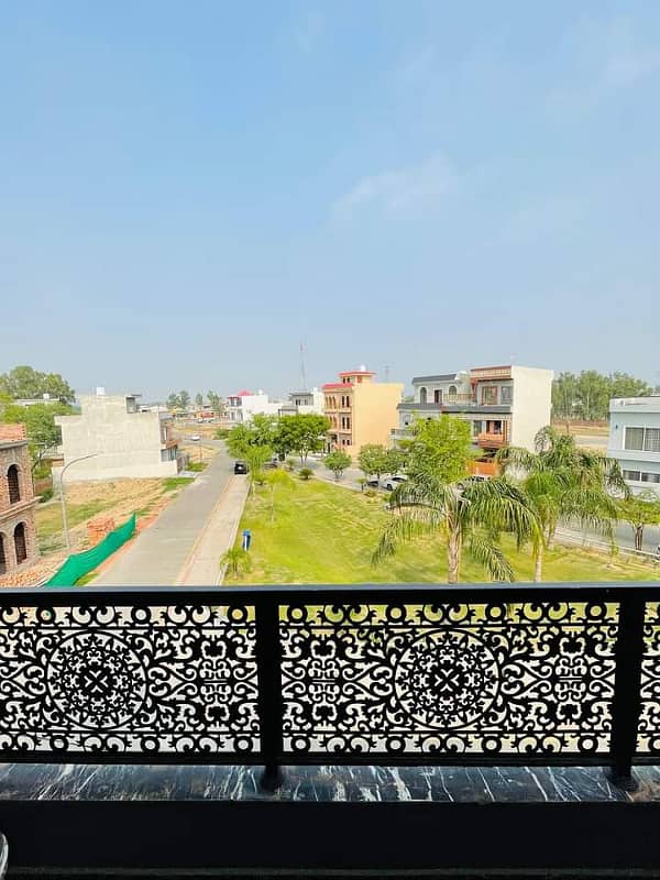 BRAND NEW LUXURY HOUSE CENTRAL PARK LAHORE FOR SALE 5