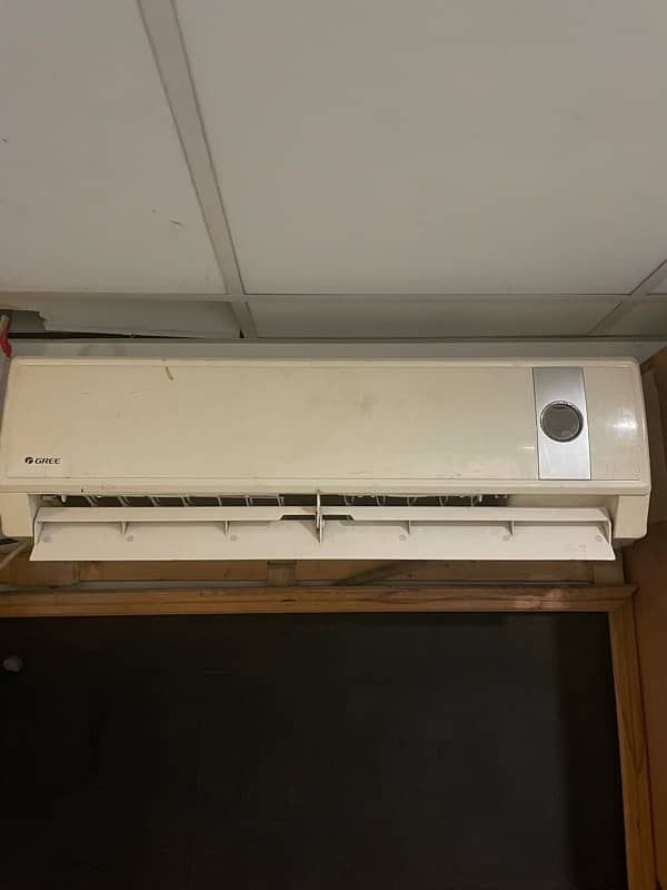 Gree non inverter AC 1.5 ton for sale 0