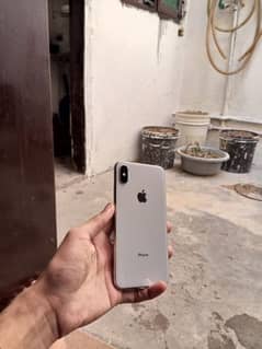 iphone Xs max factory unlocked