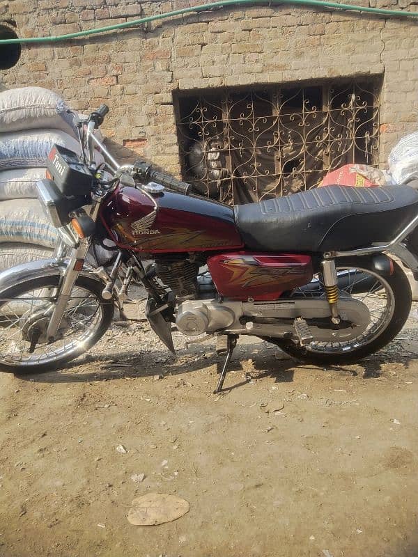 Honda 125.21 model new condition 3