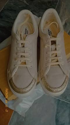 Stylo Fawn Sneakers Size:38