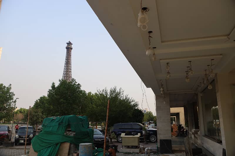 648 Square Feet Apartment Available For Sale in Facing Eiffel Tower in Bahria Town Lahore 5