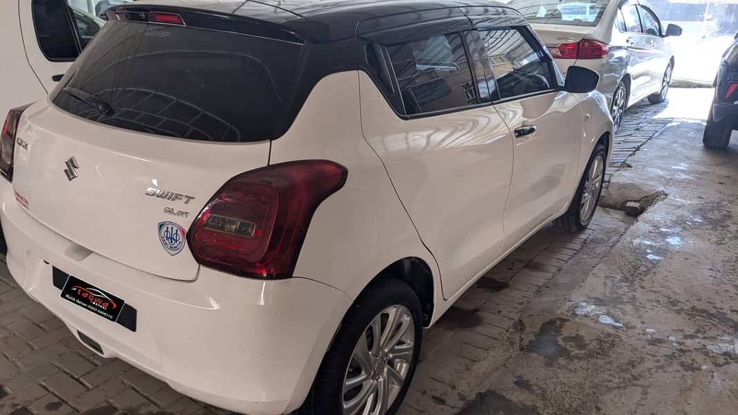 Suzuki Swift 2022 GL CVT 4