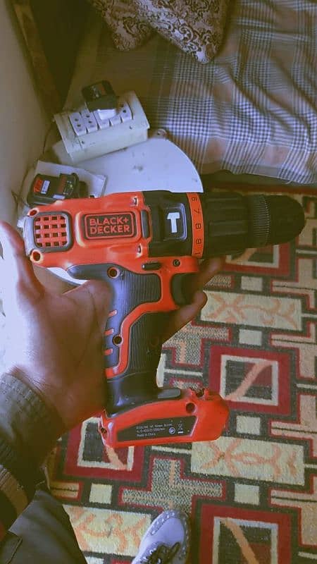 Black +Decker     T     15500 price 8