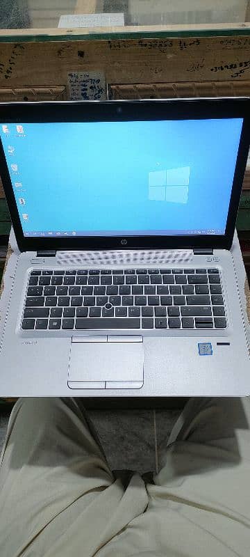 I'm selling my laptop Hp 3