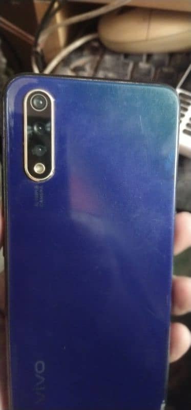 vivo s1 8/256 0