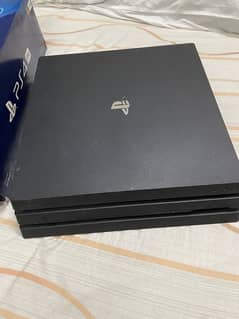 Ps4 pro 1 TB with box