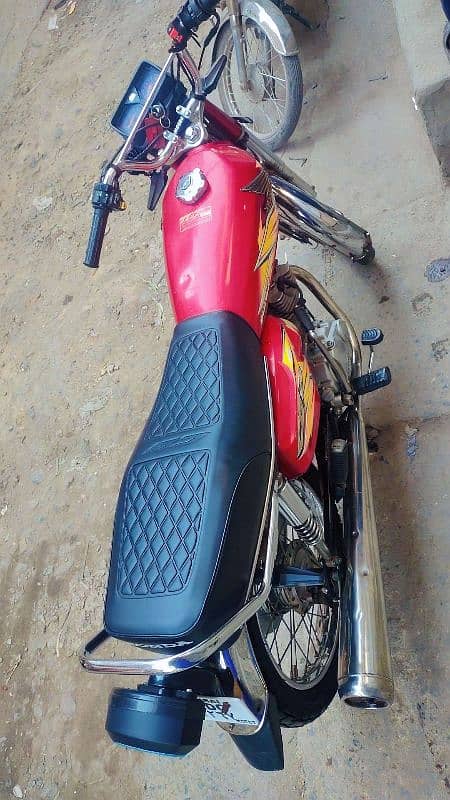 CG 125 BIKE 2021 MODEL 10/10 CONDITION TOTALLY GENUINE  ph/03394278600 4