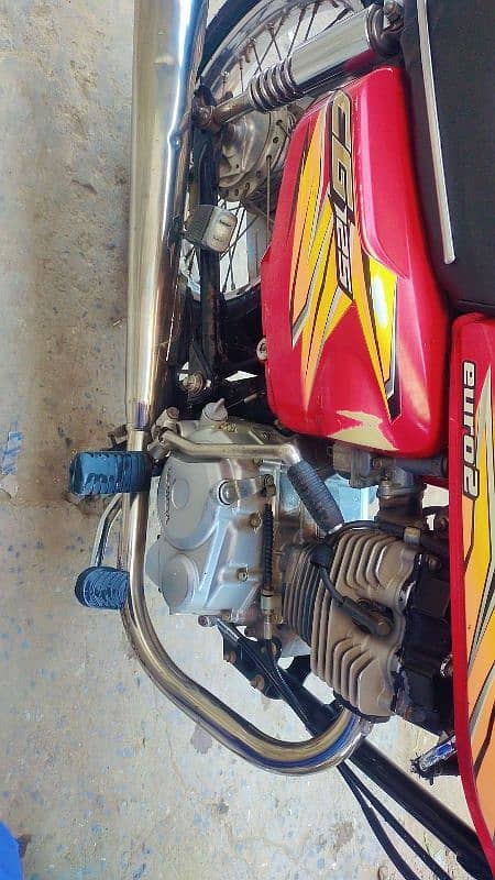 CG 125 BIKE 2021 MODEL 10/10 CONDITION TOTALLY GENUINE  ph/03394278600 14