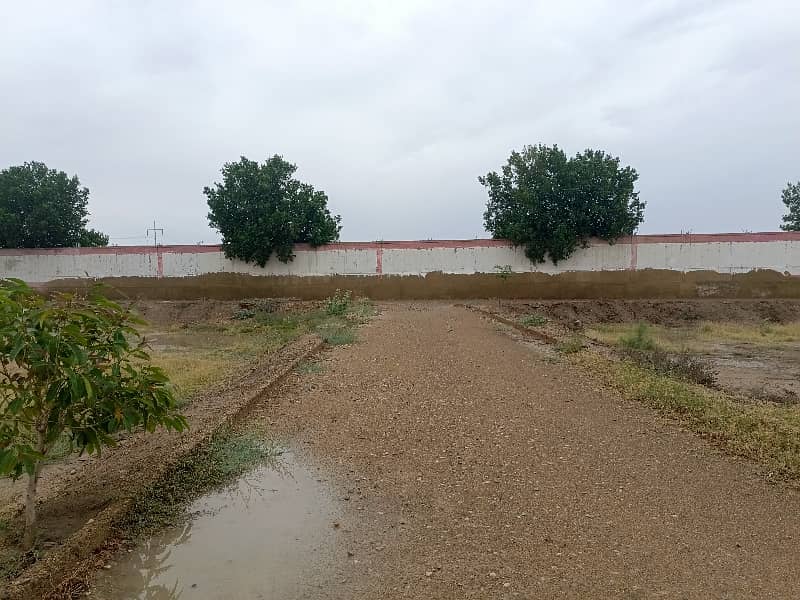 400 Sq Yard Transfer Plot On 40 Ft Wide Road In PIR AHMED ZAMAN BLOCK 2 3