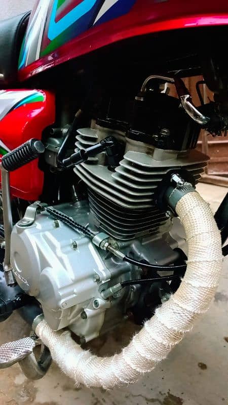 Honda CG 125 Red Karachi no. Sealed engine 100% all ok 2