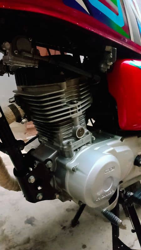 Honda CG 125 Red Karachi no. Sealed engine 100% all ok 3