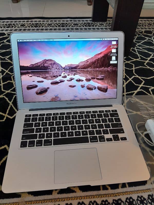 MacBook Air 2015 Core i5, 256GB SSD, 8GB Ram 4