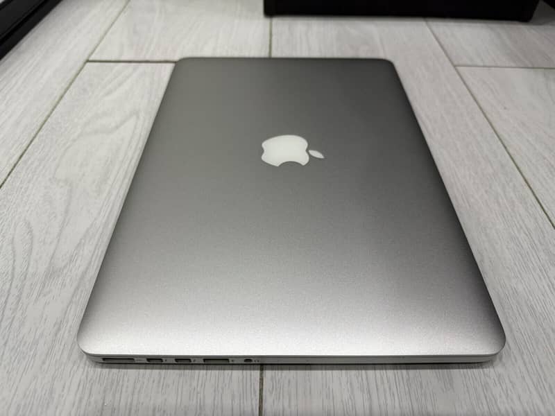 Apple MacBook Pro 2015~Core i7/16GB/256 ~ New Condition Import Stock 3