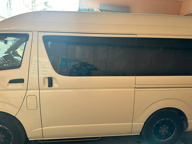 Toyota Hiace Model  2018/2023 4