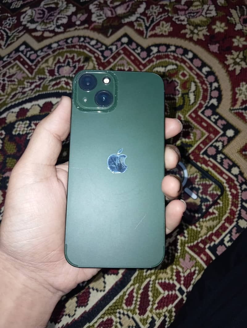 Apple iPhone 13 5