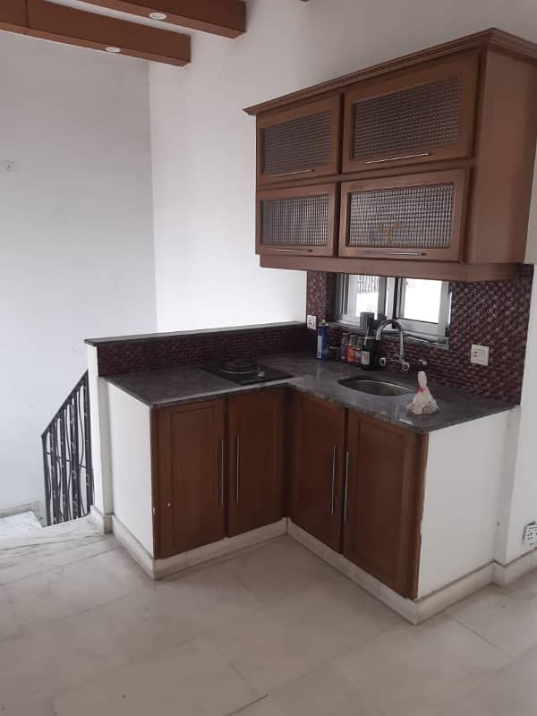 7 MARLA HOUSE FOR RENT IN DHA 6- BLOCK J 4