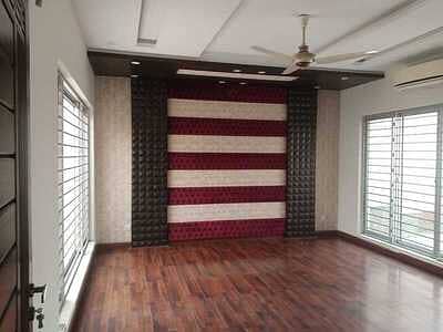 1 KANAL FULL HOUSE FOR RENT IN DHA PHASE 6 6