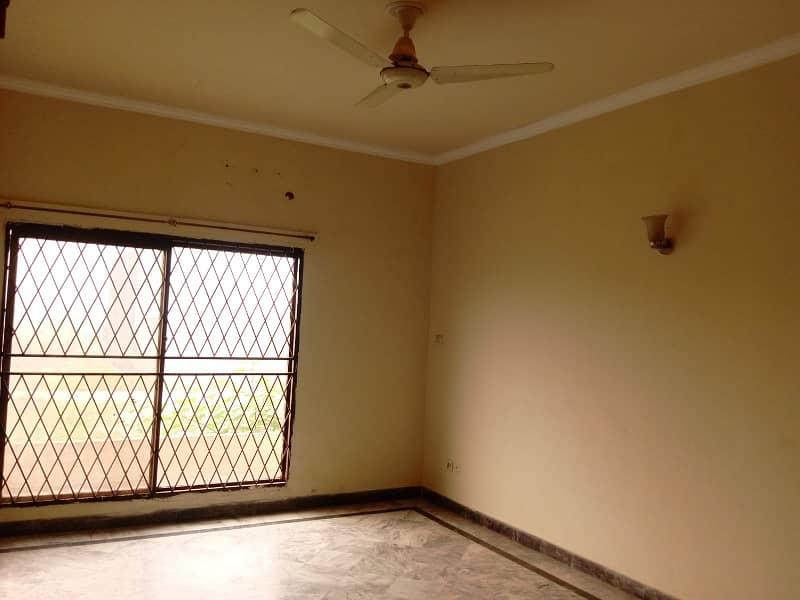 2 Kanal Separate Gate Upper Portion Is Available For Rent In Dha Phase 3 Near McDonald's Y Block 0