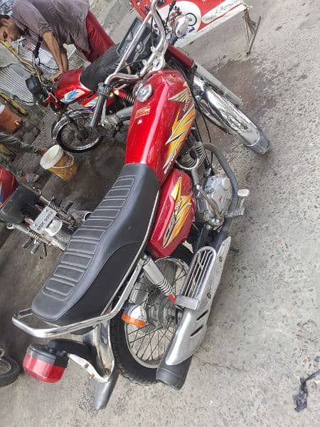 honda 125 in very good condition 1