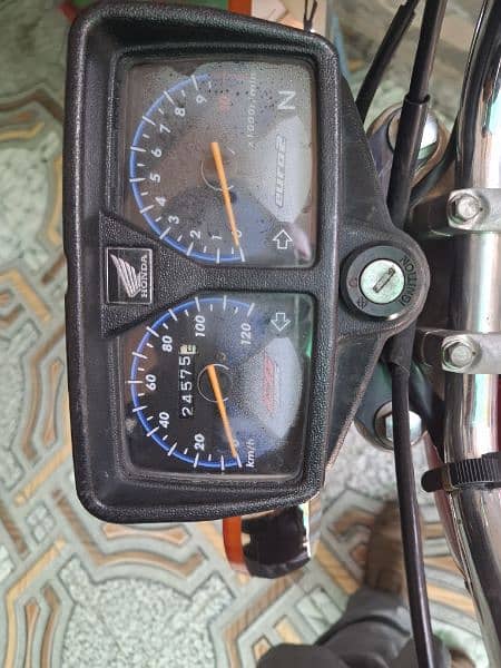 honda 125 in very good condition 6