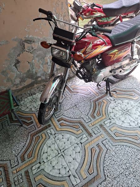 honda 125 in very good condition 7