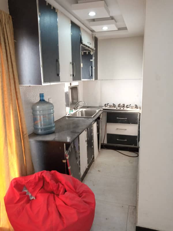 1 Bed Luxury Flat Available For Rent in Sector E Bahria Town Lahore 3