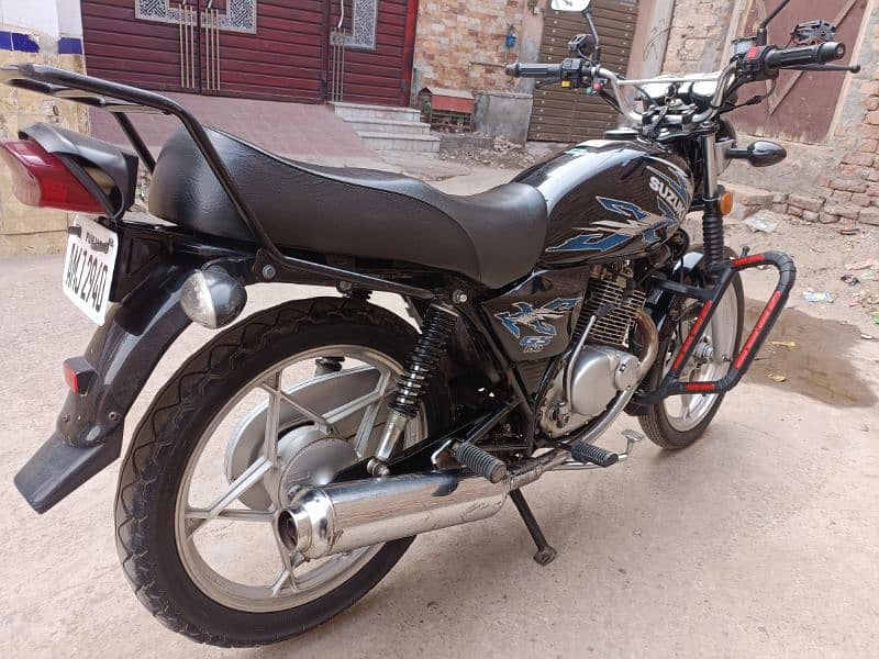 Suzuki GS 150 limited edition First owner 3