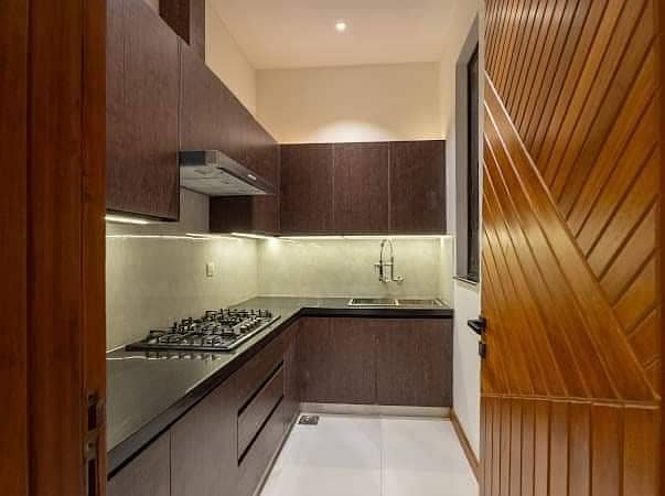 Kanal Modern Designed Lavish Bungalow 9