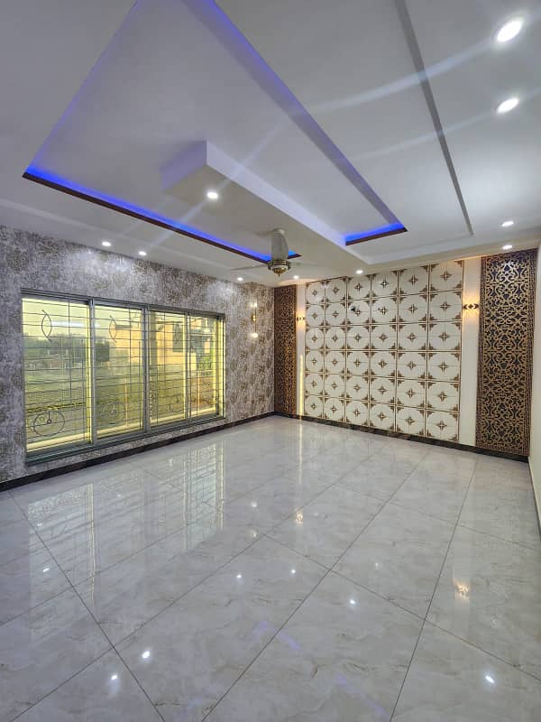 Brand New 1 Kanal Luxury House for Sale in Johar Town Prime Location" 5