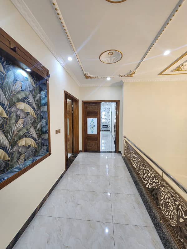 Brand New 1 Kanal Luxury House for Sale in Johar Town Prime Location" 6