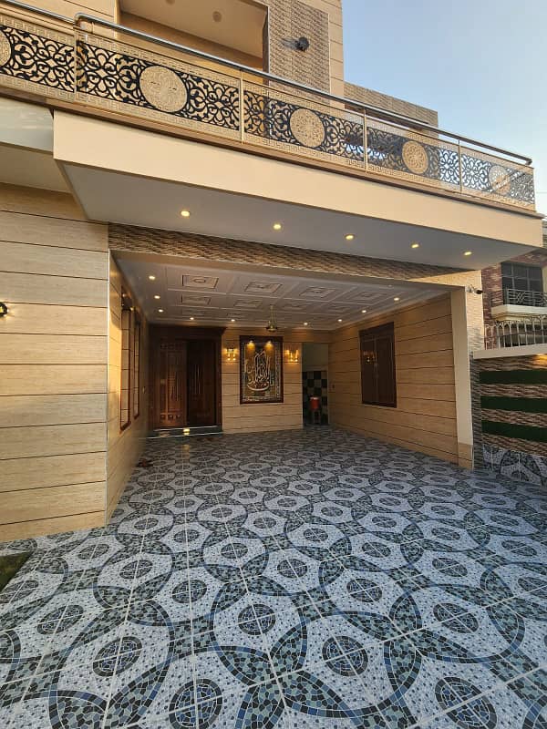 Brand New 1 Kanal Luxury House for Sale in Johar Town Prime Location" 31