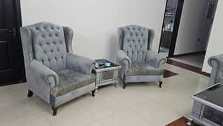 6 seater sofa almost new only 5months used