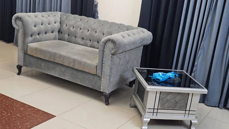 6 seater sofa almost new only 5months used 1