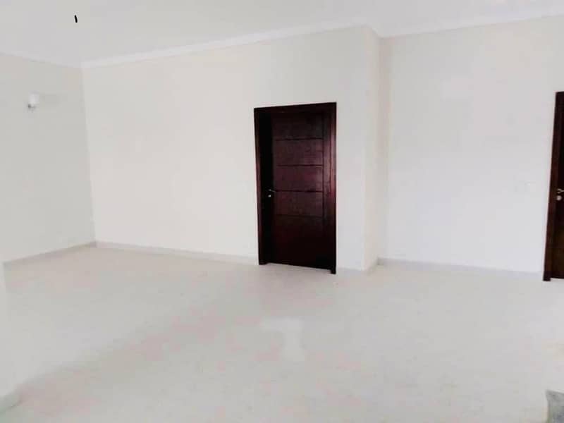 3Bed DDL 200sq yd Villa FOR SALE. Top Heighted Location near. Murree Point BTK (Hill View) 6