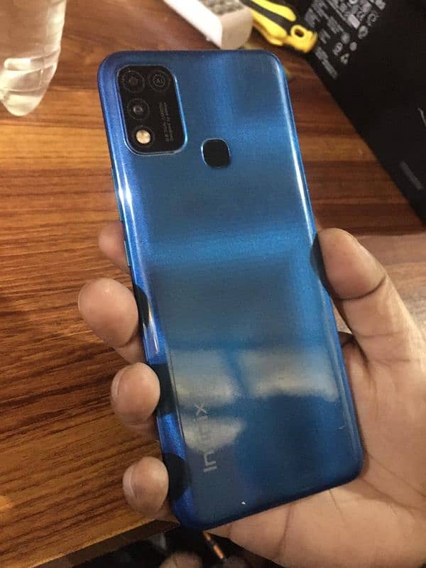 infinix hot 11 4gb 64gb panel cracked but working exchange only 4